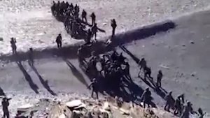 Im Grenzkonflikt zwischen China und Indien nehmen die Spannungen weiter zu. Das indische Fernsehen veröffentlichte nun ein Video. (Screenshot: YouTube / The Times of India)
